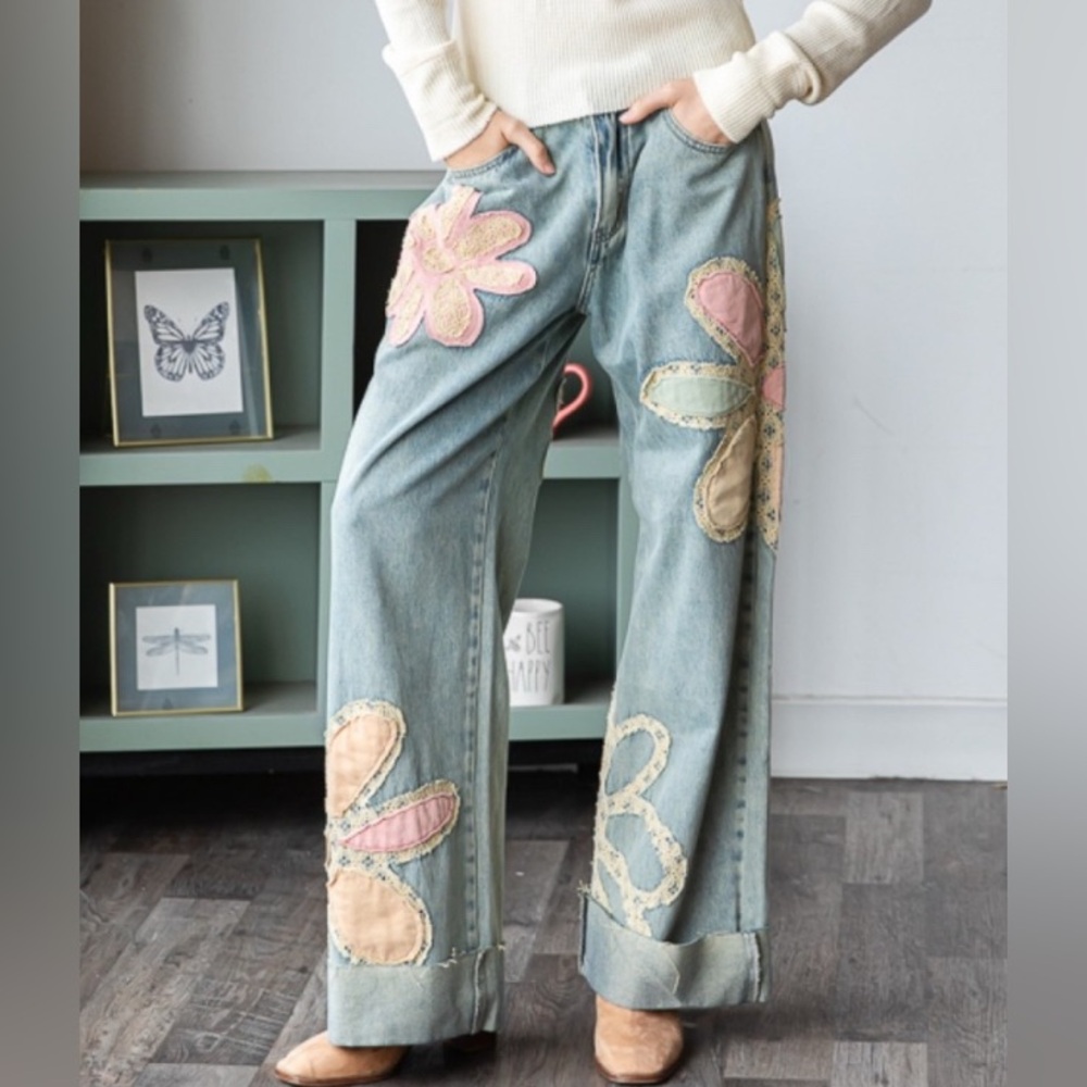 Oli & Hali Floral Patchwork Flare Jeans         NWOT